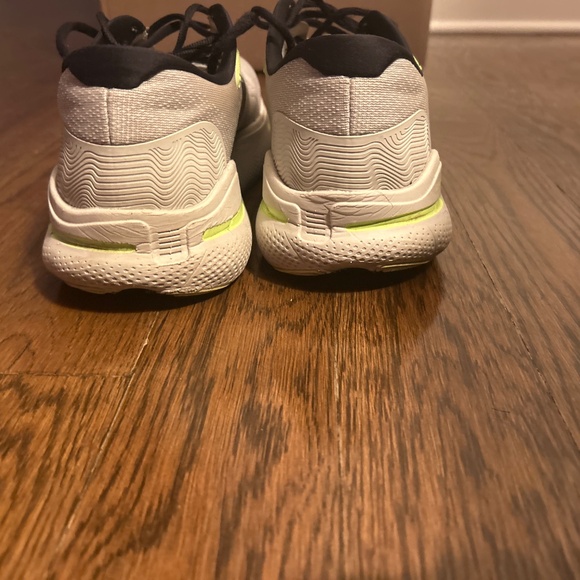 Brooks Ghost Max Sneakers - Picture 7 of 7